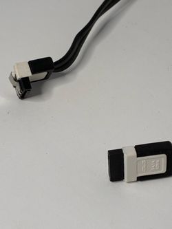 ASUS SATA III 6Gb/s Flat 2ft Right Angle SATA Female to SATA Female Cable