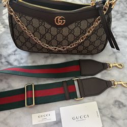 GUCCI OPHIDIA GG SMALL HANDBAG W STRAWBERRY CHARM 