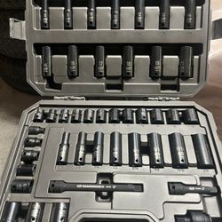 Gear Wrench Set Of Sockets 3/8 Drive Matrix And Standard 