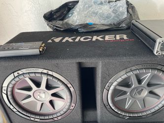 Kicker  speakers and 10x10 amp and regulator