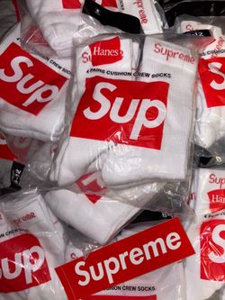 WHITE SUPREME SOCKS
