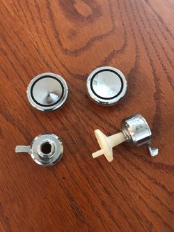 67/68 mustang factory radio knobs