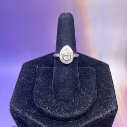 Ladies 21 diamond 1.4ctw 14kwg 6.2g ring