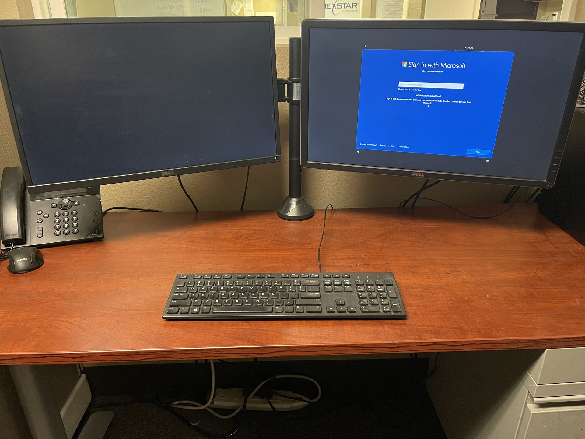 Dell Dual 24” Monitors With Stand