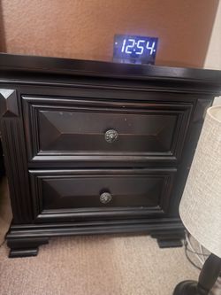 Queen bedroom set