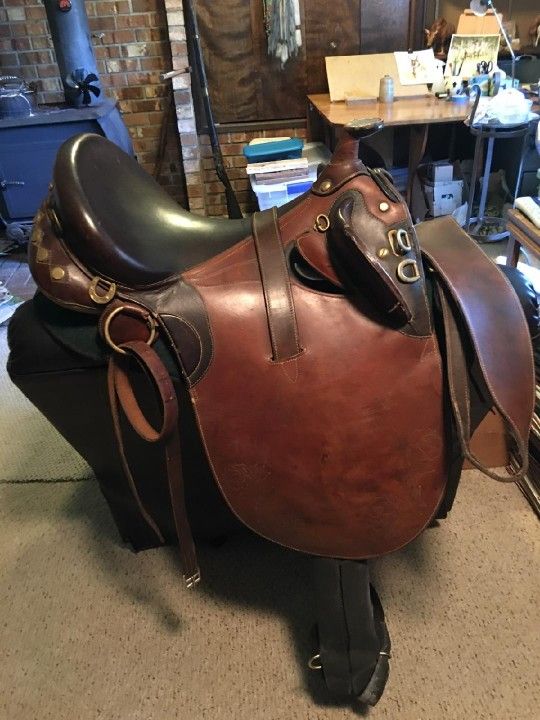 Kimberly Cross Large English Saddle