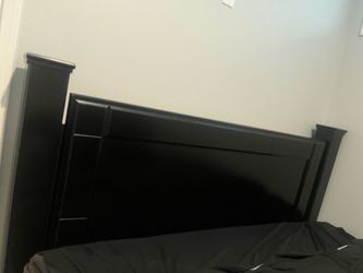 King size Black Metal Platform Bed Frame