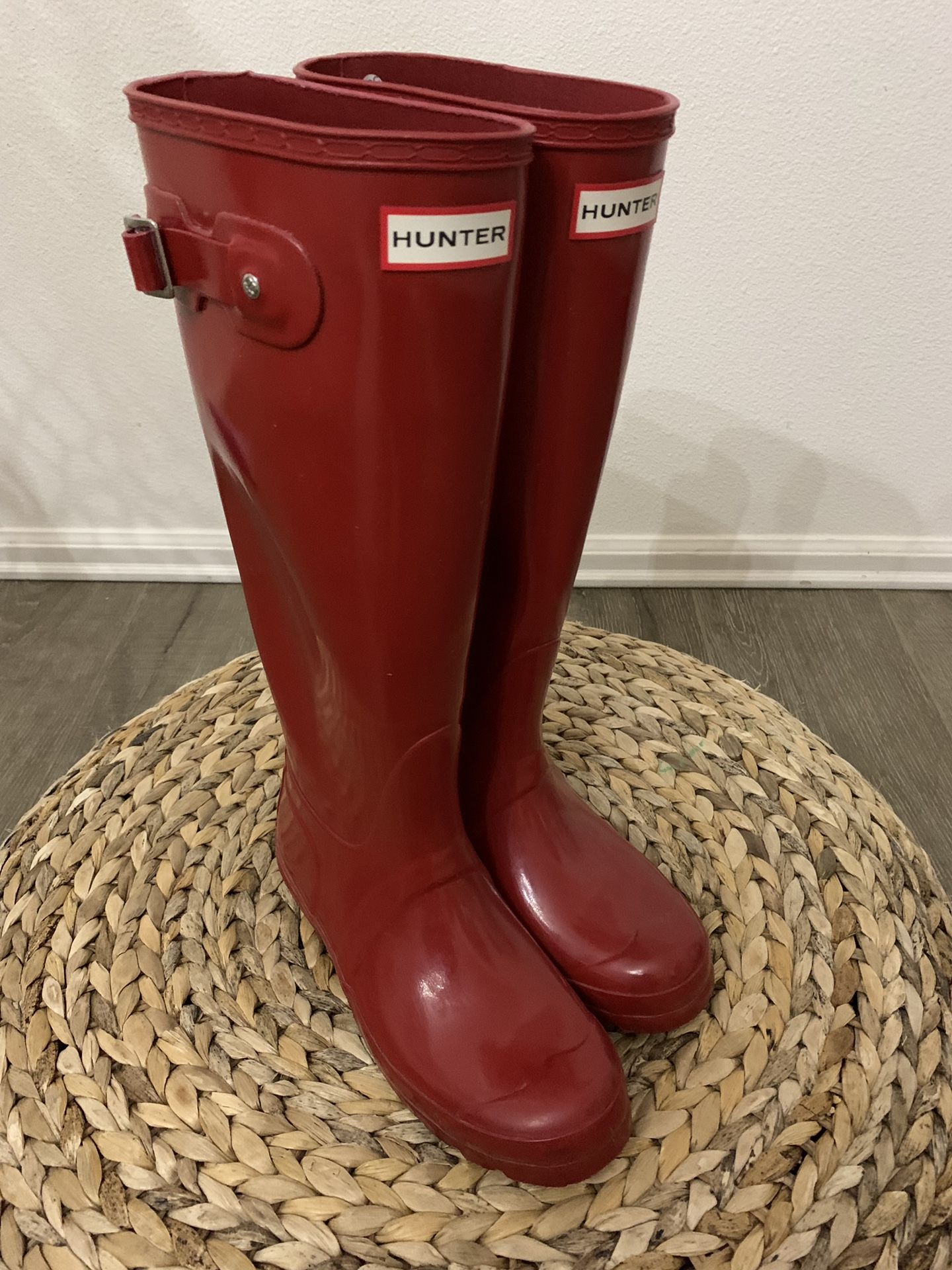 Hunter rain boots women size 6us