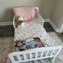 Toddler bed