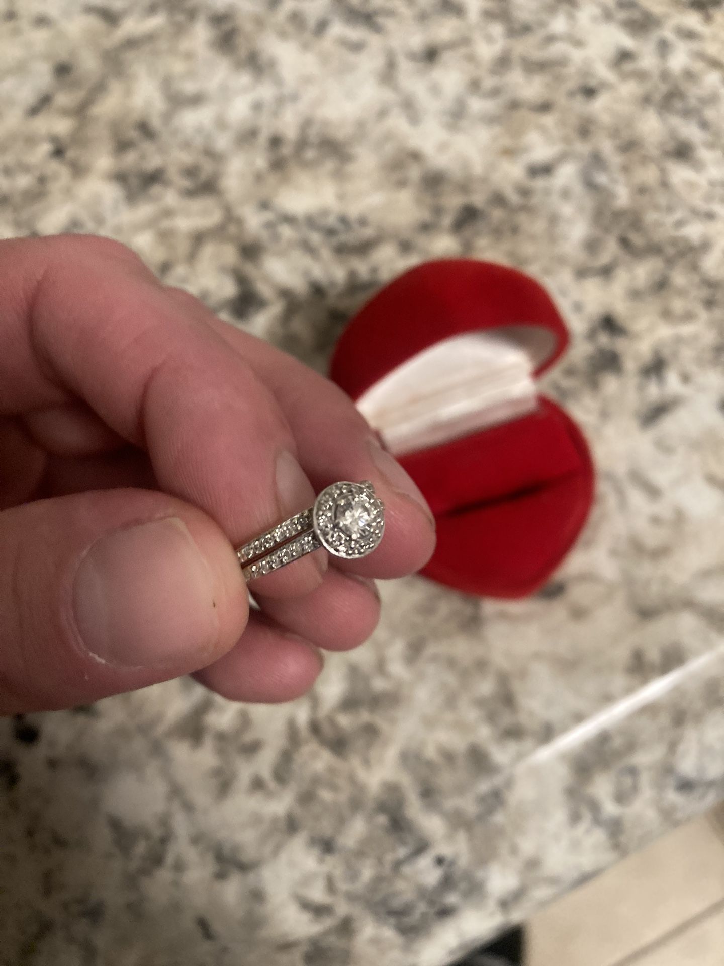 Wedding Ring With Natural Diamonds 