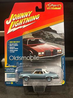 Johnny Lightning 1977 Oldsmobile Cutlass Supreme Die-Cast
