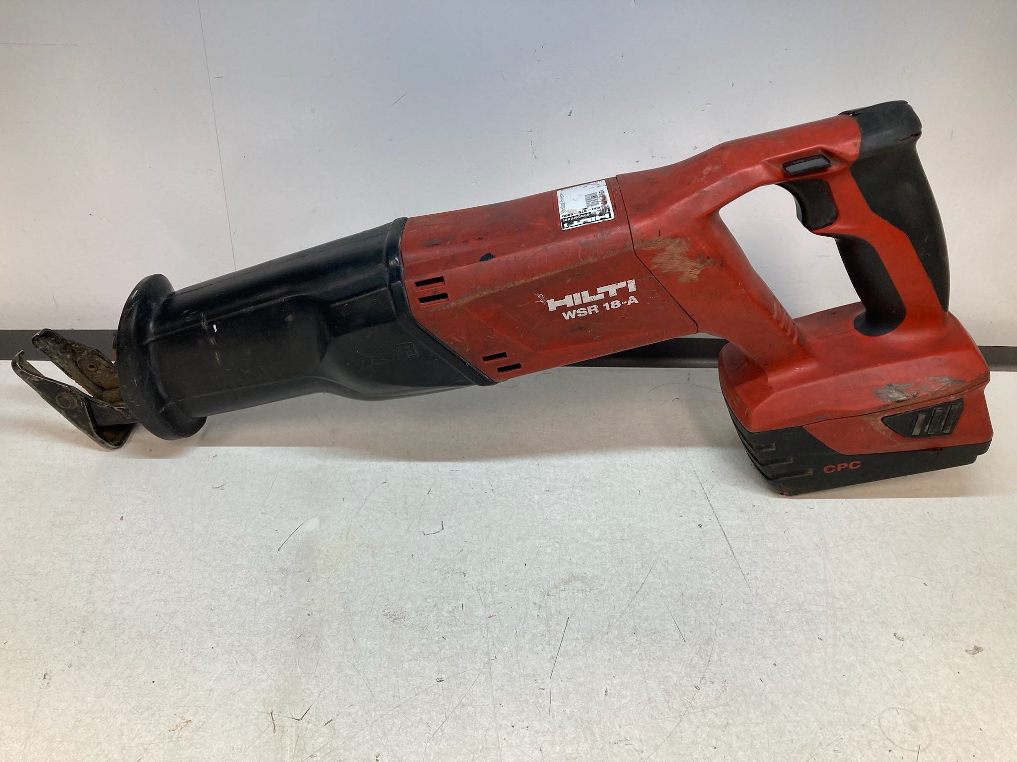 HILTI WSR 18-A CORDLESS VARIABLE SPEED RECIPROCATING SAW W/BATTERY