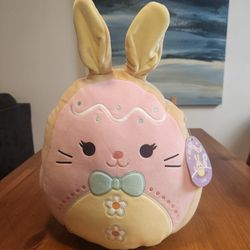 NEW WITH TAGS Rare Lindy The Cookie Bunny Squishmallow 17" (SE San Diego)