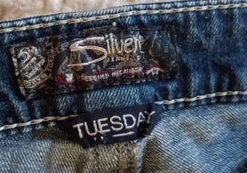 Silver Jeans Tuesday style