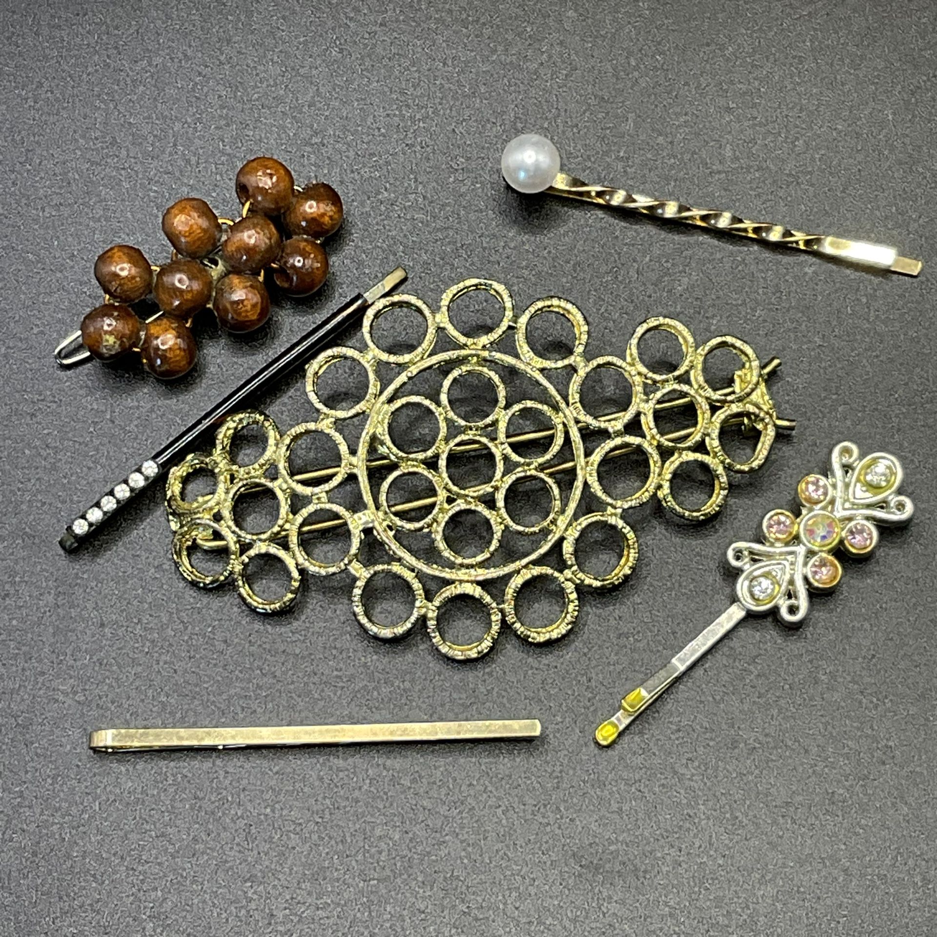 Women’s Hair Clips And Things