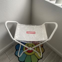 Supreme Stool 