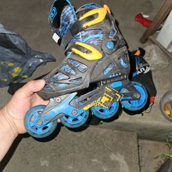 adjustable rollerblades Sz 2-5