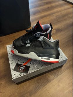 Jordan 4 bred reimagined Sz 10