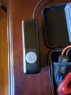 NEW CONDITION NACKEO PORTABLE JUMP STARTER, MOD NO. N20. THE FANTTIK HIGH CAPACITY S100 APEX AIR COMPRESSOR. .