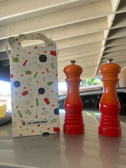 Le Creuset Salt & Pepper Mills