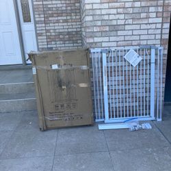 30-40” door gate 
