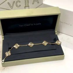 VC & Arpels Vintage Alhambra Bracelet Guilloche Gold 5 motifs 18K Yellow Gold