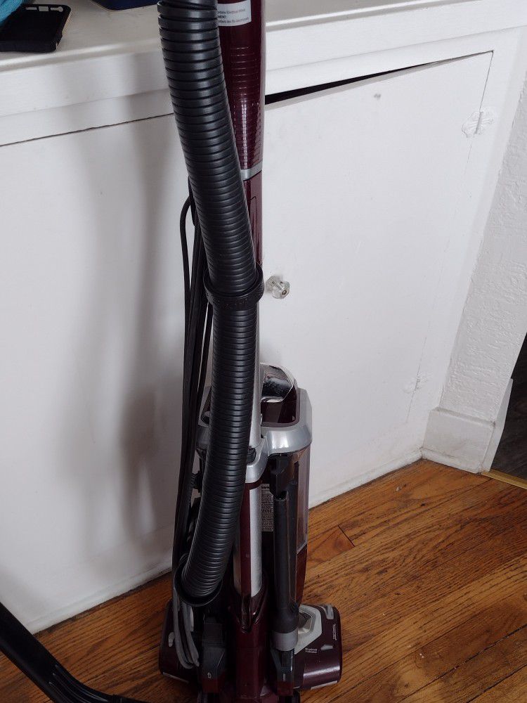 Shark Rotator True Pet Professional Vacuum Cleaner 