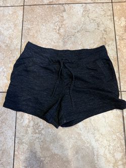black fleece shorts 32 cool- small