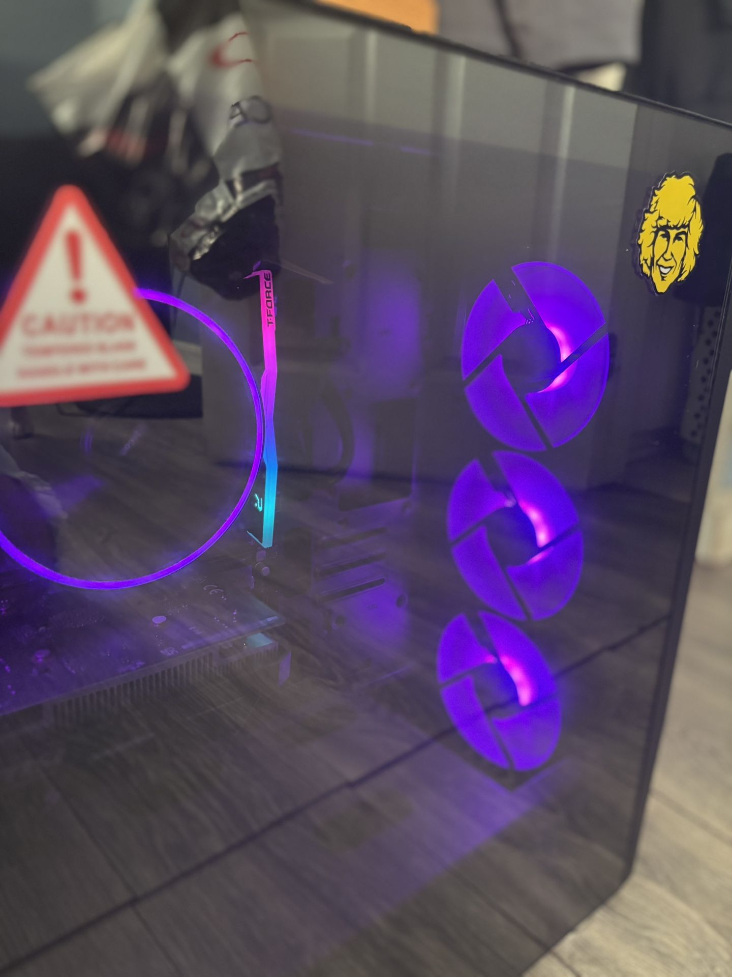 PC Gaming System with Razor Keyboard