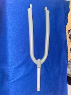 Grey Threaded Bicycle Fork