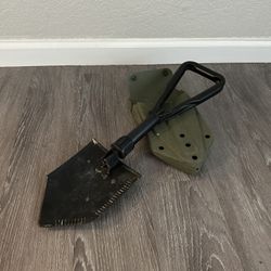Tri-fold Entrenching Tool / Shovel Mil-Spec With USGI NOS ALICE Carrier 