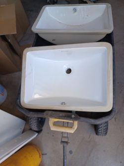 Ceramic bathroom sinks