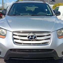 2011 Hyunday Santa Fe 