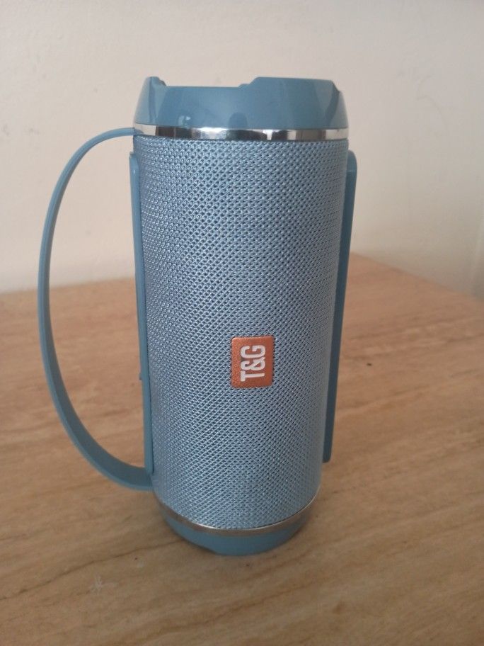 Portable Waterproof Bluetooth Speaker
