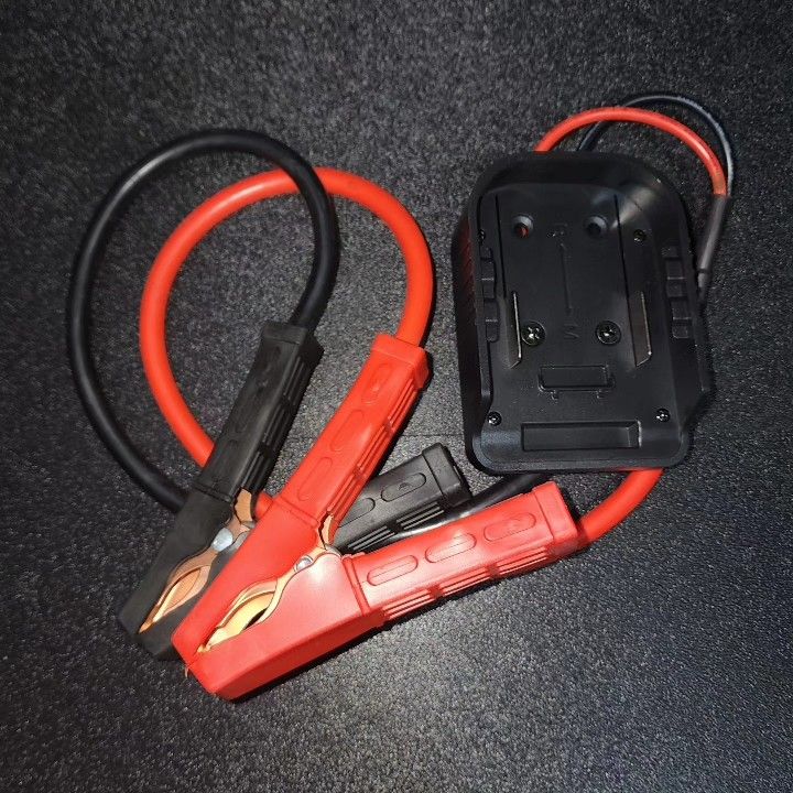 "Maki Blue" Jump Start Pack. Requires "Maki Blue" 18 Volt Lithium Ion Battery Pack.