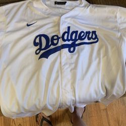 Selling One New Dodger Yamamoto Jersey Size XXXL $45