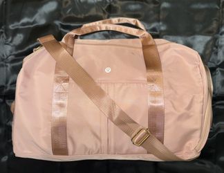 Lululemon Gym Bag (Peach)