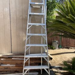 Good Condition Ladder 