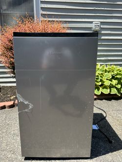 Brand New Hisense Mini Fridge w/ Freezer Compartment – Black/Stainless Finish