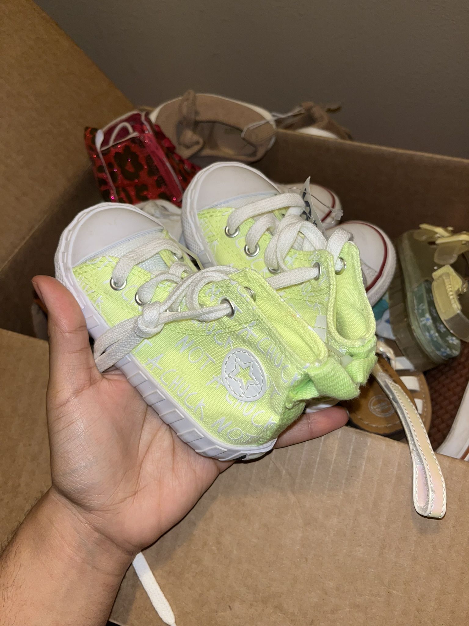 Toddler Converse 6c