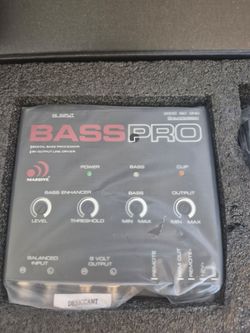 MASSIVE AUDIO DIGITAL BASS PROCESSOR WITH 9V LINEDRIVE