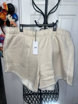 NWT UGG Luxurious cream Fleece Shorts size 3X