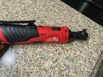 Milwaukee 2457-20 M12 3|8" Cordless Ratchet 12 volts