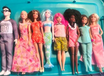 Barbie dolls group of 8 dolls included