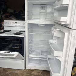Estufa Eléctrica Y Refrigerador 