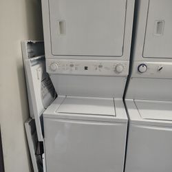 Kenmore Stackable 120v Gas   Washer Dryer Super Capacity In Excellent Working Condition 