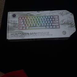 Razer - Huntsman Mini 60% Wired Optical Clicky Switch Gaming Keyboard with Chroma RGB Backlighting - Mercury