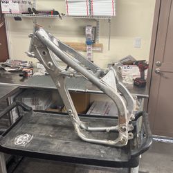 2004 KX250F Frame
