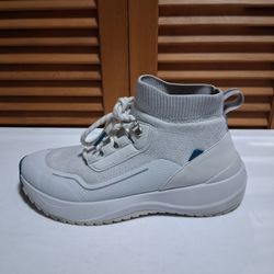 Vessi Cloudburst Women's Waterproof Sneaker  * Size: 8