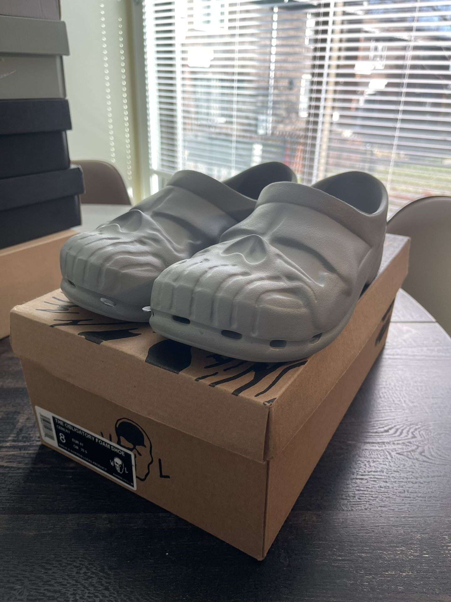 WL Obligatory foam shoe - Size 8